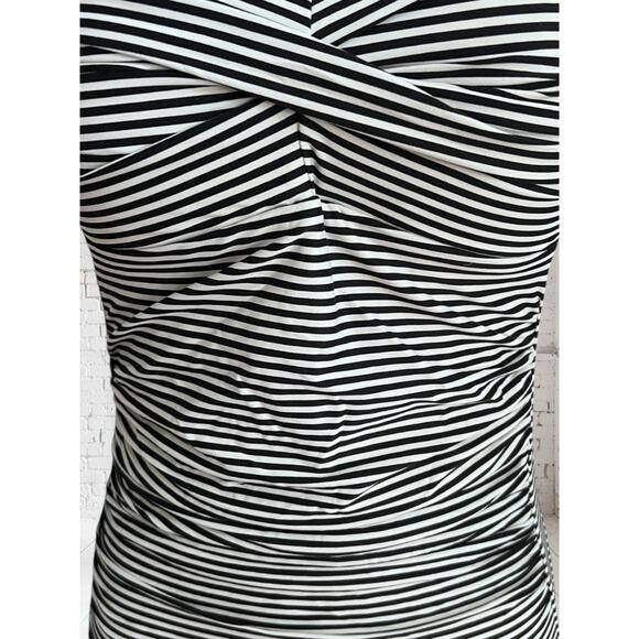 Nip Tuck Womens Beach Sorrento Stripe Joanne Tummy Control Swimsuit Size 8 - Picture 3 of 11